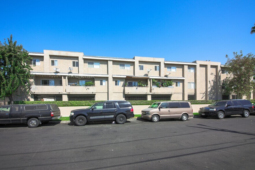 Primary Photo Of 6451 Kester Ave, Van Nuys Apartments For Sale