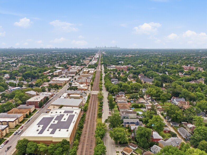 More Photos Of 6240 N Avondale Ave, Chicago Specialty For Sale