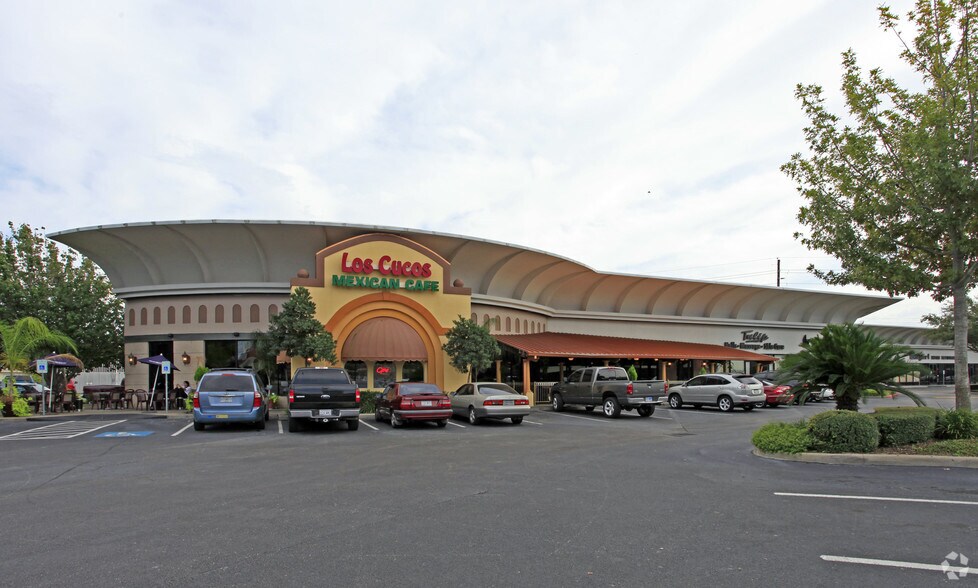 More Photos Of 5865 Westheimer Rd, Houston Unknown For Lease