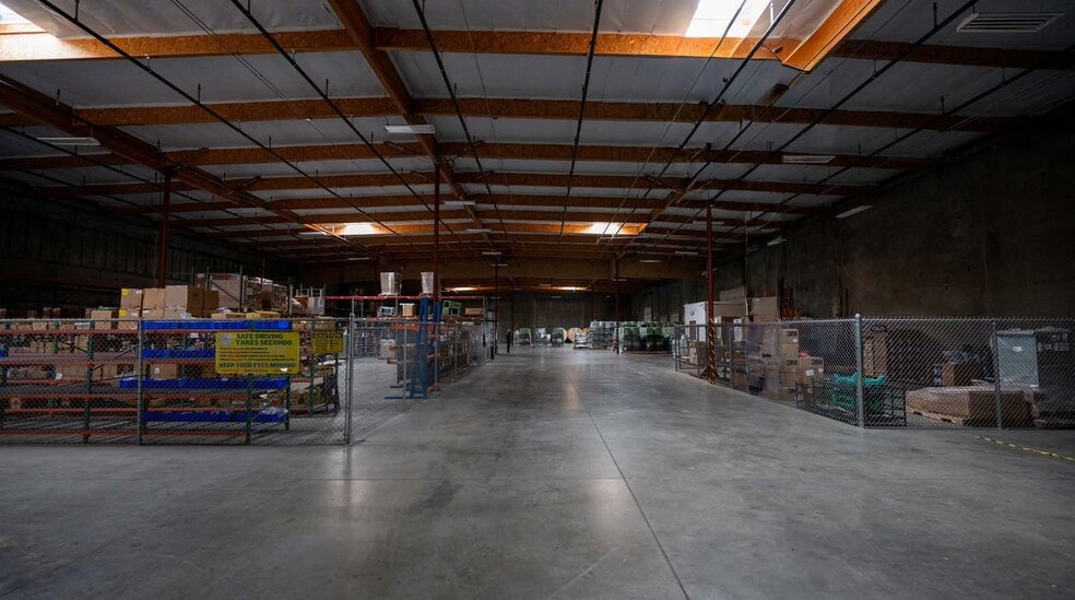 More Photos Of 6567 Brisa St, Livermore Warehouse For Lease