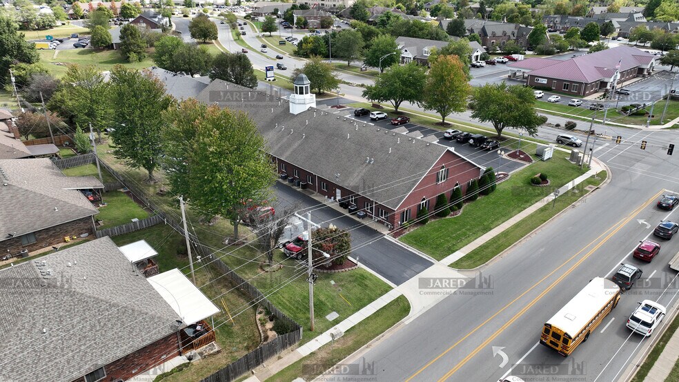 More Photos Of 1411 E Primrose St, Springfield Office For Lease