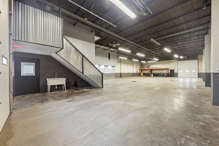 More Photos Of 103 Quarry Rd, Rochelle Warehouse For Sale