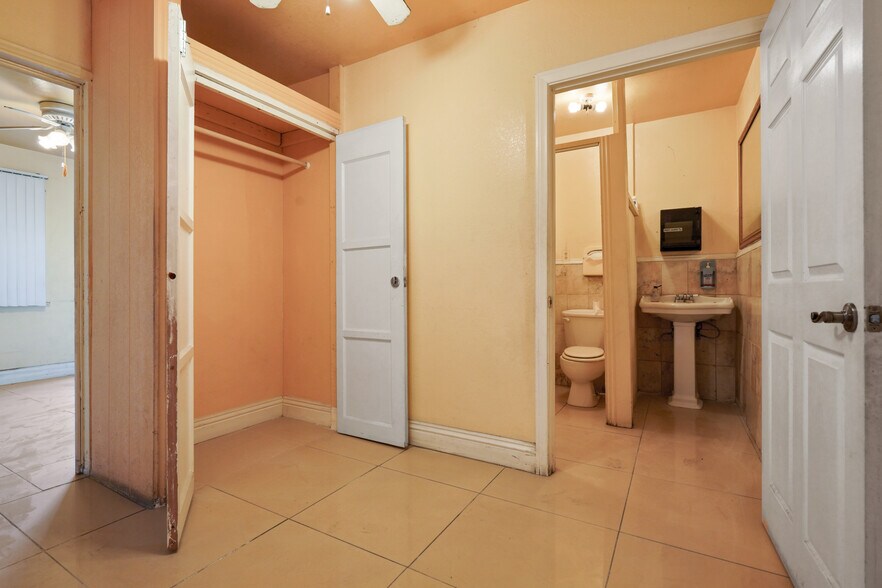 More Photos Of 1108 E 84th Pl, Los Angeles Religious Facility For Sale