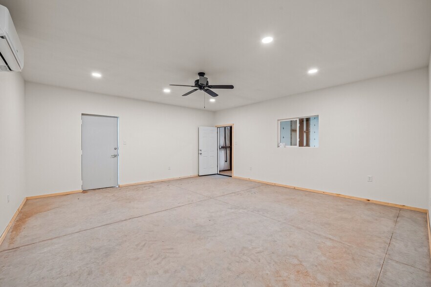 More Photos Of 6322 F M 2641, Shallowater Industrial For Lease