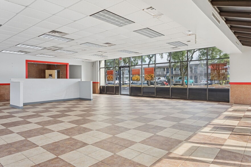 More Photos Of 6620 E Dr Martin Luther King Jr Blvd, Tampa Fast Food For Lease