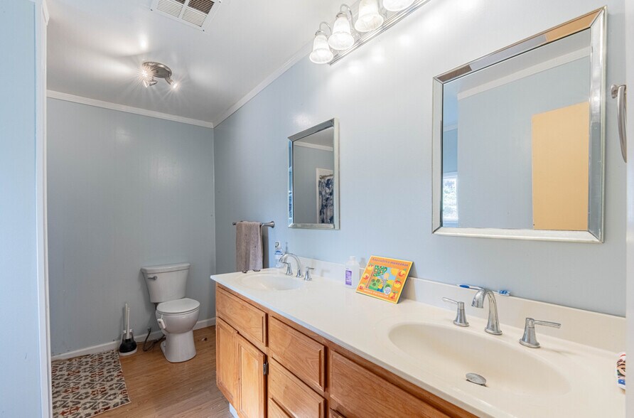 More Photos Of 10050 Reese Cir, Prunedale Warehouse For Sale