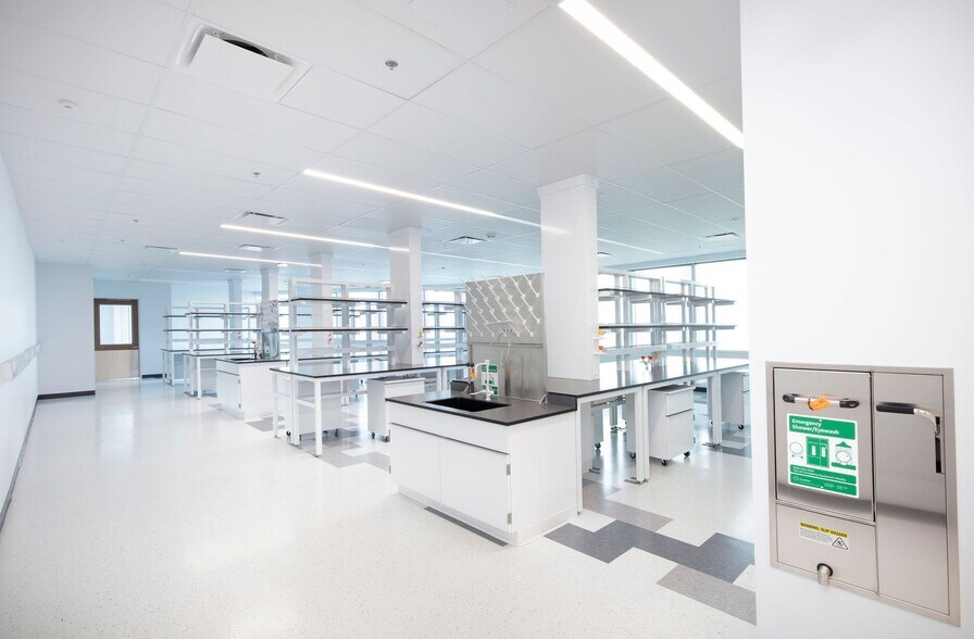 More Photos Of 3000 Marina Blvd, Brisbane Unknown For Lease