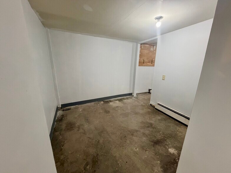 More Photos Of 11 Park Pl, Verona Flex For Lease