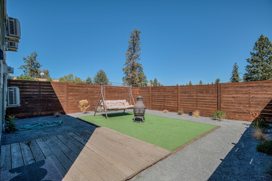 More Photos Of 404 SE Railroad St, Bend Apartments For Sale