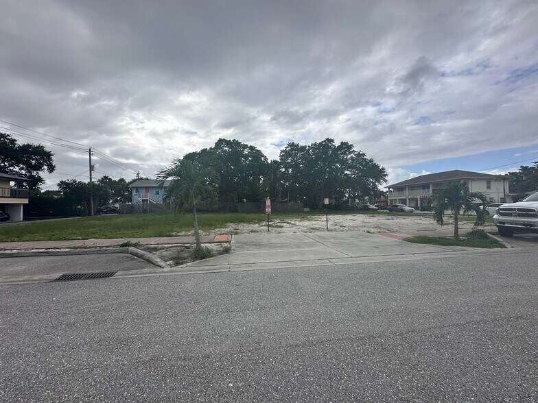 More Photos Of 34 SE 6th St, Stuart Land For Sale