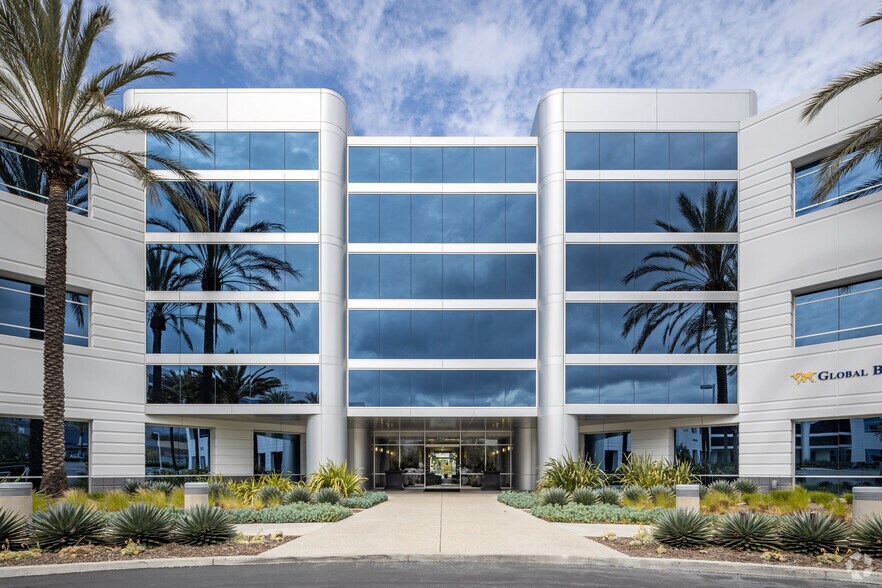 More Photos Of 27422 Portola Pky, Foothill Ranch Coworking Space