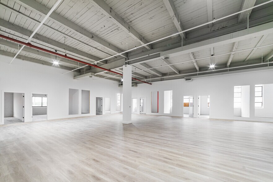 More Photos Of 799 E 73rd St, Cleveland Warehouse For Lease