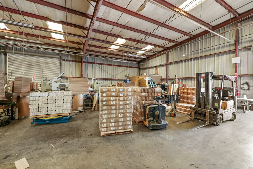 More Photos Of 1087 E 9th St, San Bernardino Warehouse For Lease