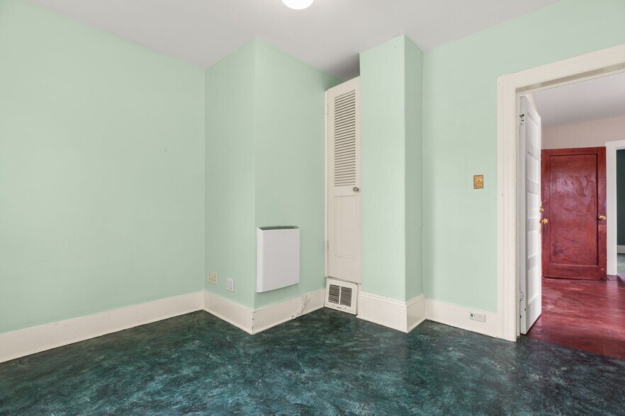 More Photos Of 1516 SE 43rd Ave, Portland Medical For Sale