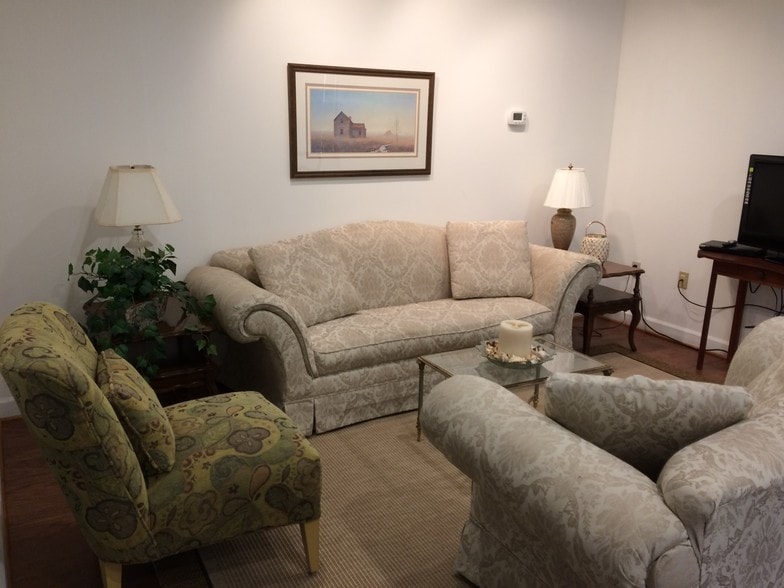 More Photos Of 215 Brooke Ave, Norfolk Office Residential For Sale