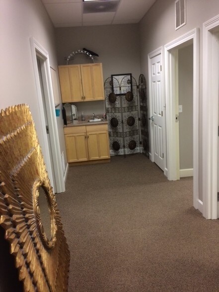 More Photos Of 2990 Gulf Breeze Pky, Gulf Breeze Medical For Lease