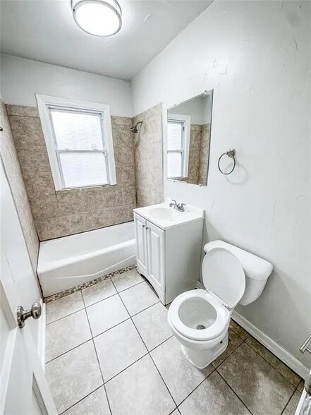 More Photos Of 2528 W I 44 Service Rd, Oklahoma City Specialty For Sale