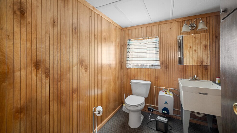 More Photos Of 601 E Main St, West Union Land For Sale