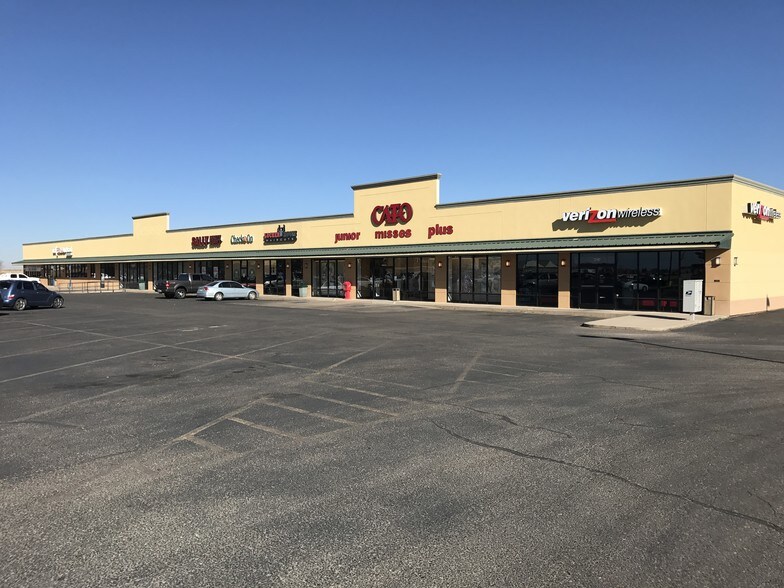 More Photos Of 4024 N Prince St, Clovis Storefront For Sale