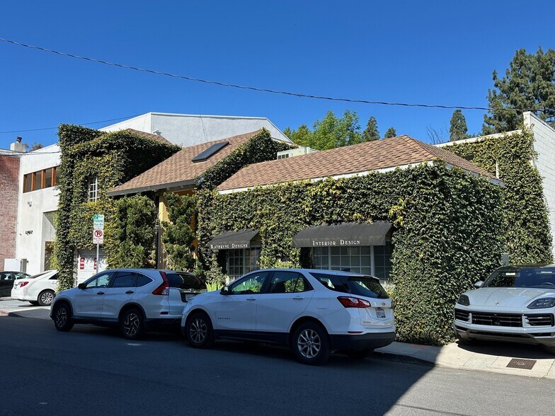 More Photos Of 12413 Ventura Ct, Studio City Office For Lease