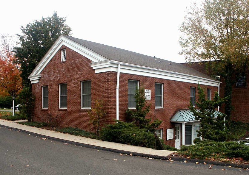 Primary Photo Of 7 S Main St, Branford Office Residential For Lease