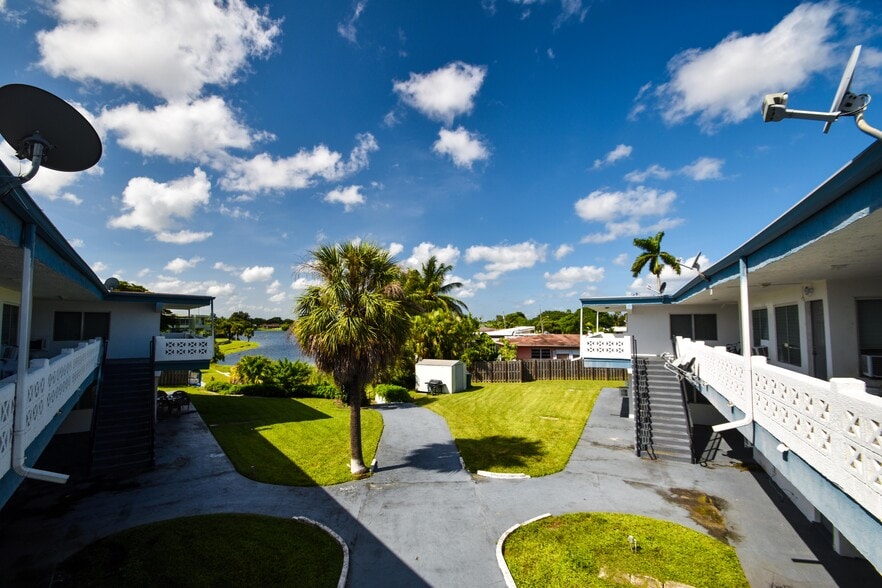 More Photos Of 1241-1251 W River Dr, Margate Apartments For Sale