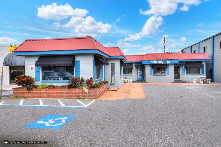 Primary Photo Of 146 W Robertson St, Brandon Storefront For Sale