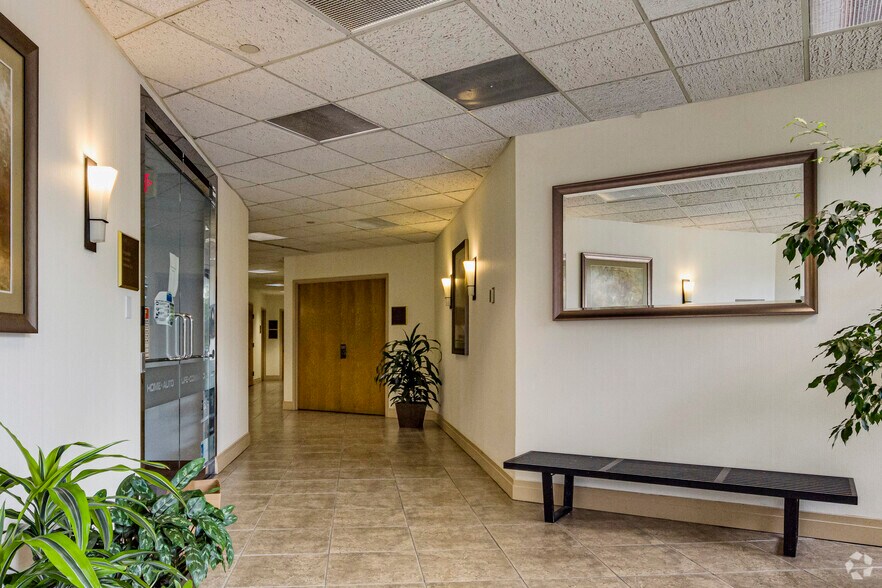 More Photos Of 5350 Shawnee Rd, Alexandria Medical For Sale