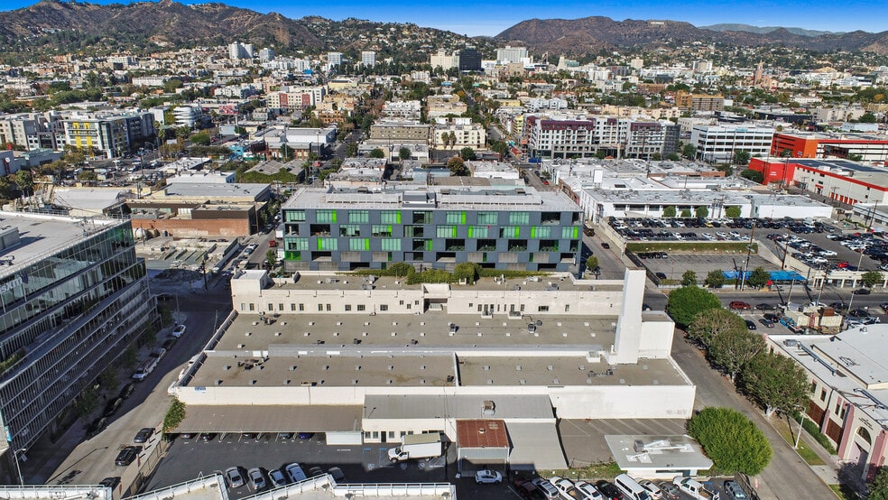 More Photos Of 7000 Romaine St, Los Angeles Showroom For Lease