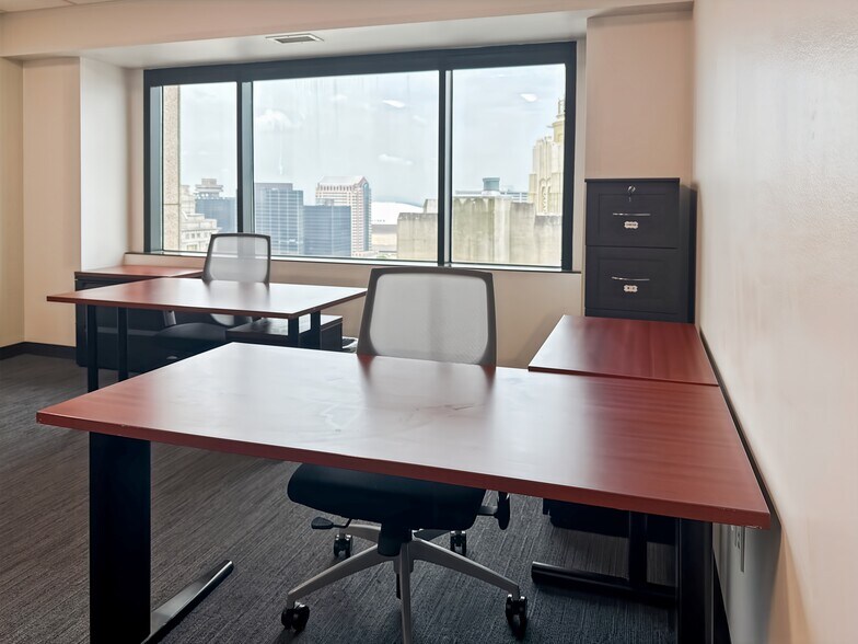 More Photos Of 201 St. Charles Ave, New Orleans Coworking Space