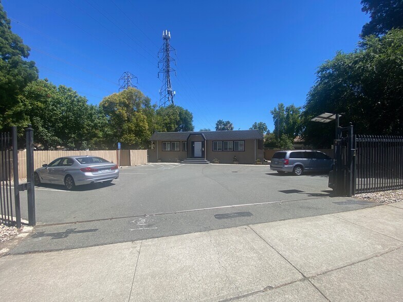 More Photos Of 5375 Clayton Rd, Concord Office For Sale