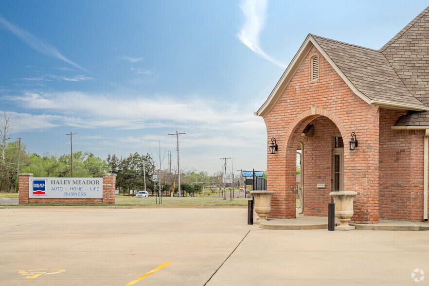 More Photos Of 2401 Capella Blvd, Harrah Coworking Space