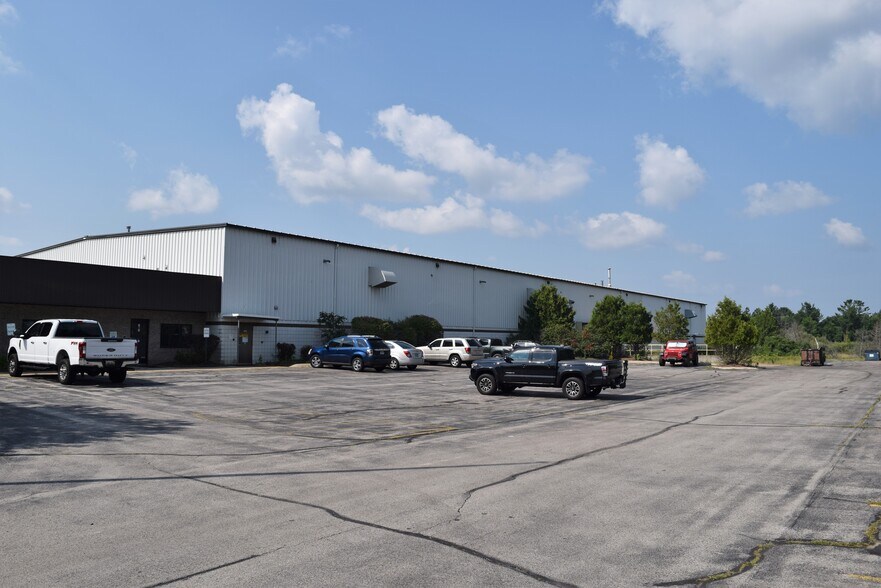 More Photos Of 2155 Traversefield Dr, Traverse City Manufacturing For Lease