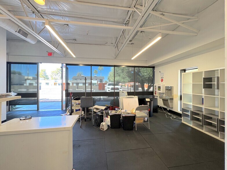 More Photos Of 3844 N 32nd St, Phoenix Storefront Retail Office For Lease