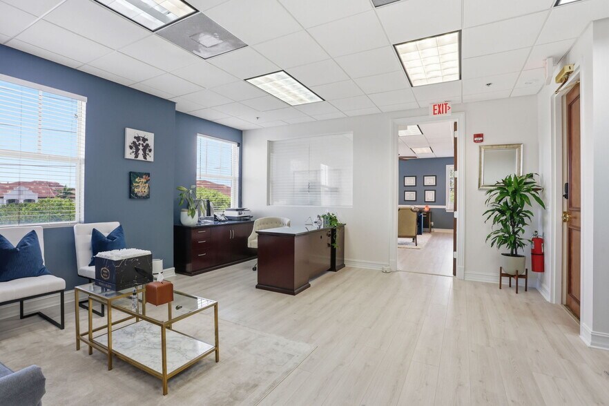 More Photos Of 7999 N Federal Hwy, Boca Raton Office For Sale