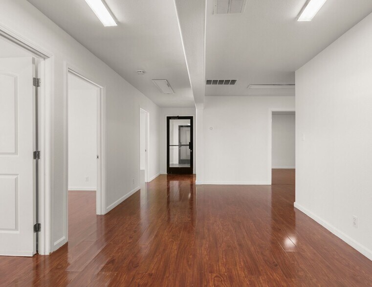 More Photos Of 556 N 1st St, San Jose Medical For Sale