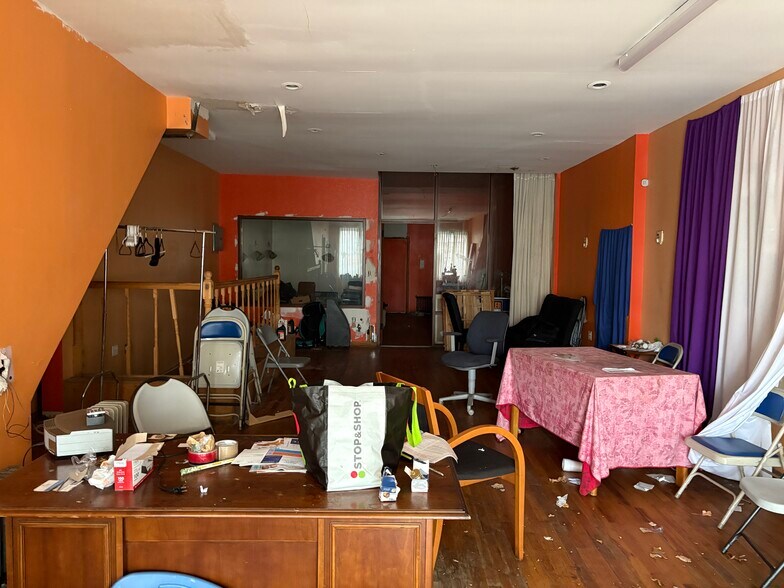 More Photos Of 19407 Linden Blvd, Saint Albans General Retail For Sale