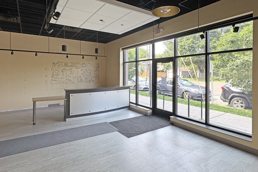 More Photos Of 272-276 Snelling Ave, Saint Paul Storefront For Lease