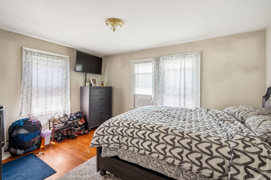 More Photos Of , Kingston Multifamily For Sale
