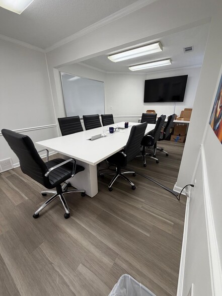 More Photos Of 311 Poplar View Ln W, Collierville Office For Lease