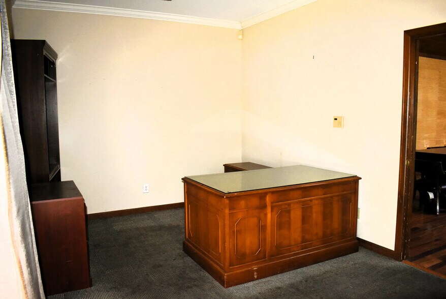 More Photos Of 557-559 S Lawrence St, Montgomery Office For Sale
