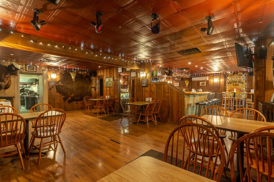 More Photos Of 898 Allentown Rd, Telford Restaurant For Sale