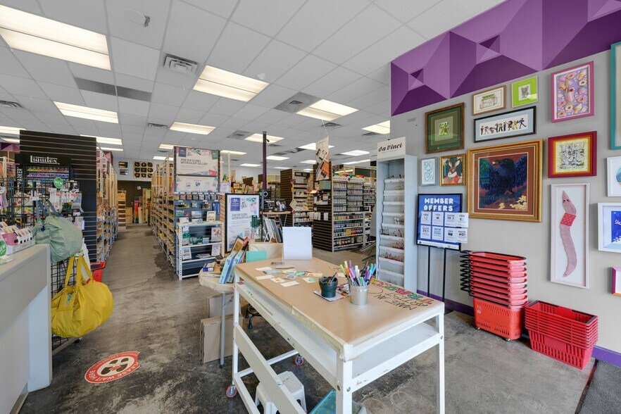 More Photos Of 953 Brunette Ave, Coquitlam General Retail For Sale