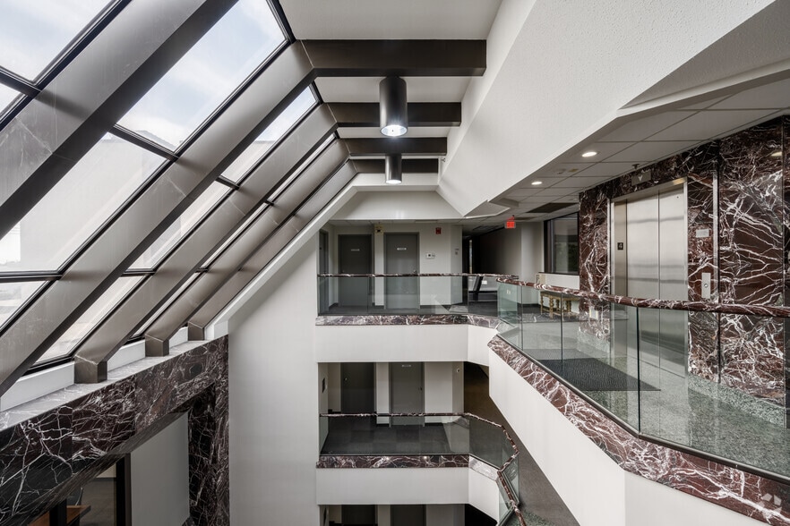 More Photos Of 11130 Jollyville Rd, Austin Office For Lease