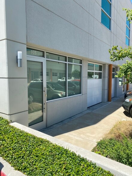 More Photos Of 7037 Twin Hills Ave, Dallas Unknown For Lease