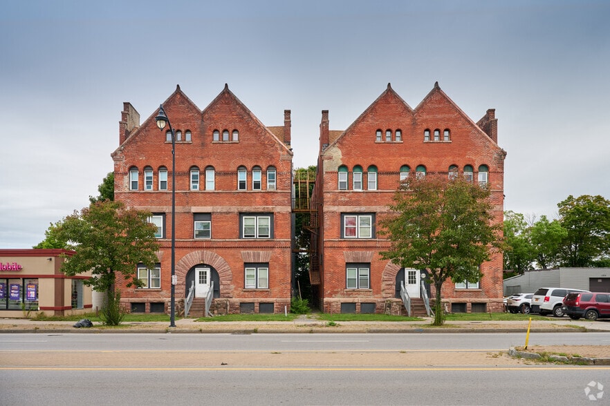 Primary Photo Of 512-514 Lake Ave, Rochester Apartments For Sale