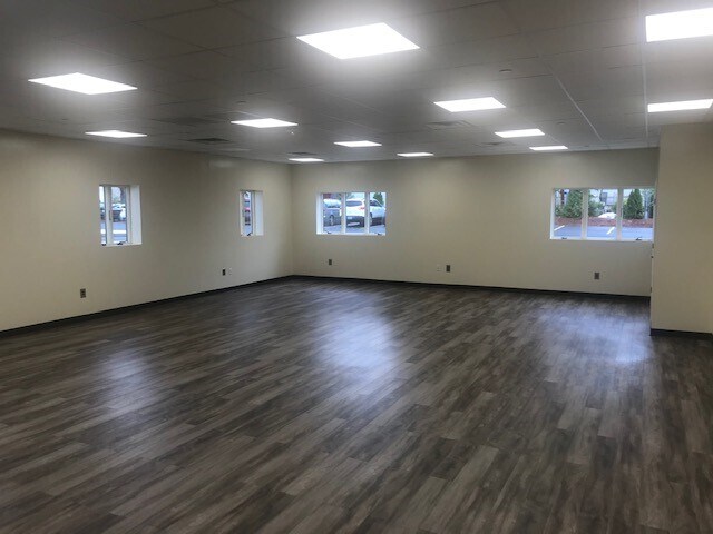 More Photos Of 356-362 Getty Ave, Clifton Warehouse For Lease