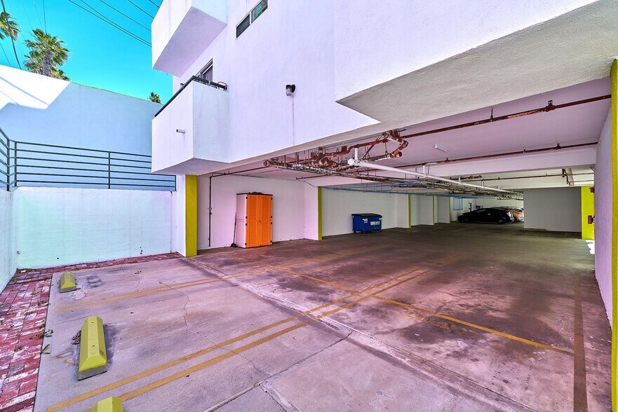 More Photos Of 209 S Alexandria Ave, Los Angeles Apartments For Sale