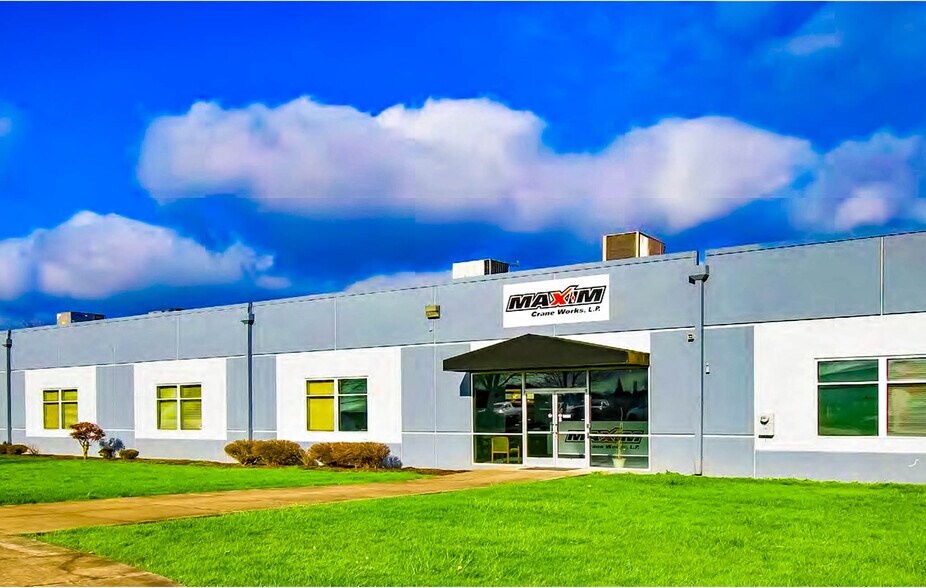Primary Photo Of 2500 Industrial Ave, Hubbard Warehouse For Sale