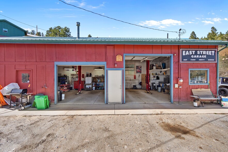 Primary Photo Of 397 Highway 119, Nederland Auto Repair For Sale